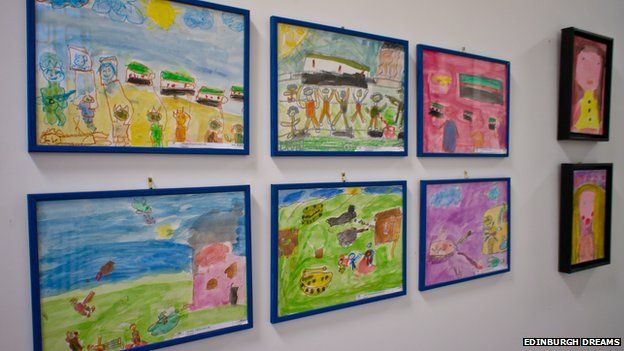 Syrian refugee children's art reaches Glasgow - BBC News