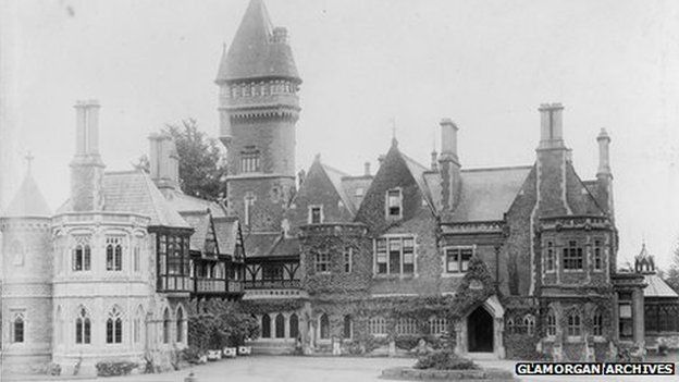 Insole Court pictured in 1899