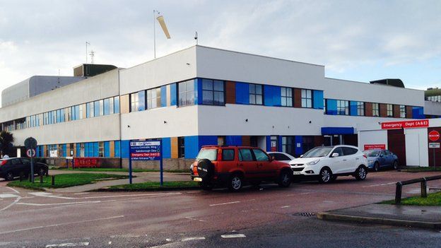 Colchester Hospital 'major incident' goes into second week - BBC News