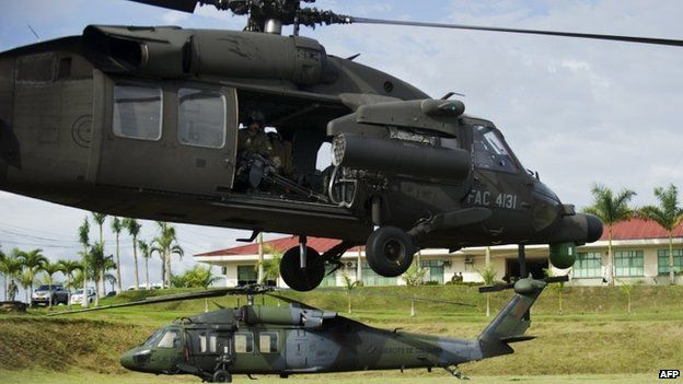 Colombia: Farc rebels release two soldiers - BBC News
