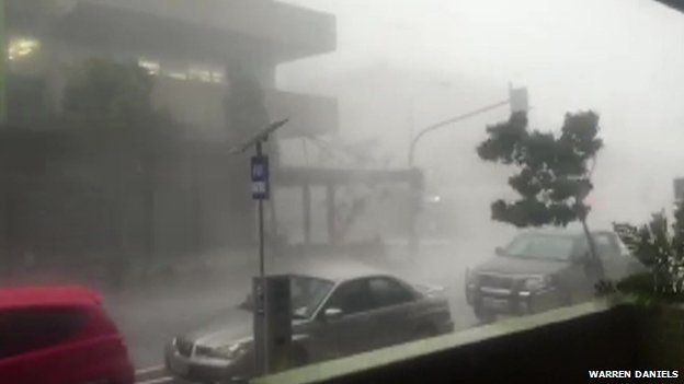 Brisbane storm filmed by Warren Daniels