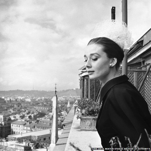 Audrey Hepburn show announced by National Portrait Gallery - BBC News