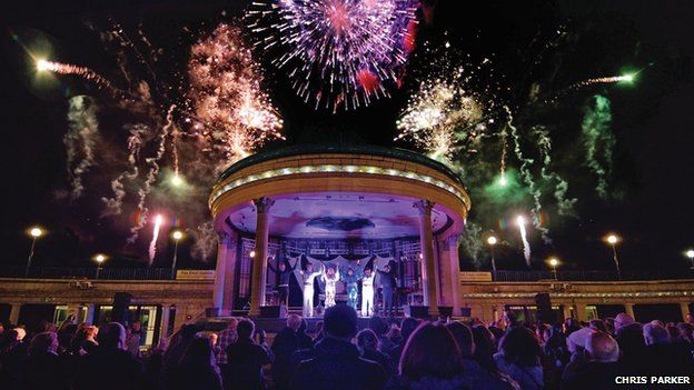 Refurbished Eastbourne Bandstand Hosts Christmas Day Concert - BBC News