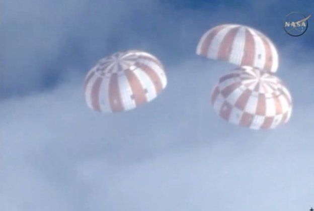 Orion's parachutes