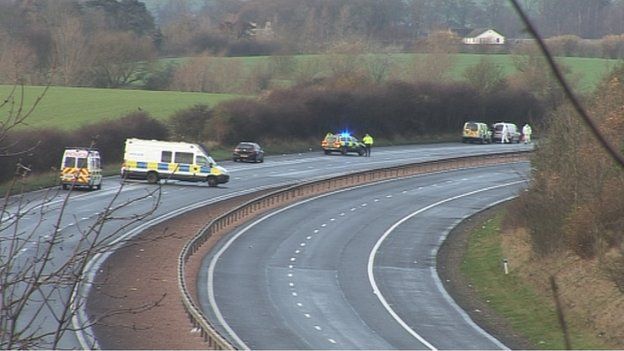 Police identify Edinburgh motorway crash victim - BBC News