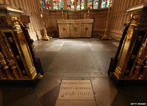 How Oliver Cromwell's coffin plate ended up for auction - BBC News