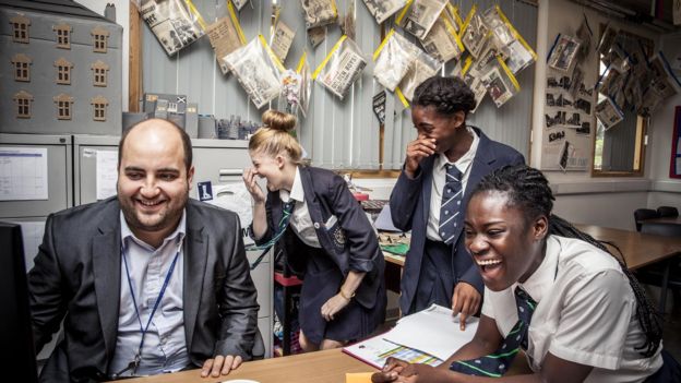 Educating Cardiff head Joy Ballard takes over at Ryde Academy - BBC News