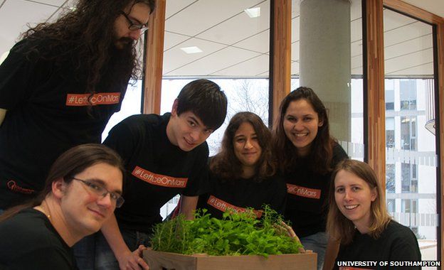 Southampton students on Mars lettuce project