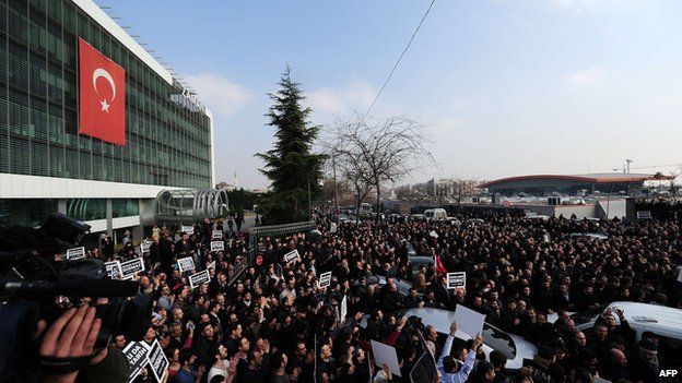 A huge crowd gathered outside the offices of Zaman on the outskirts of Istanbul.