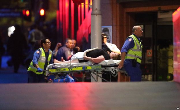 In pictures: Commandos end Sydney hostage siege - BBC News