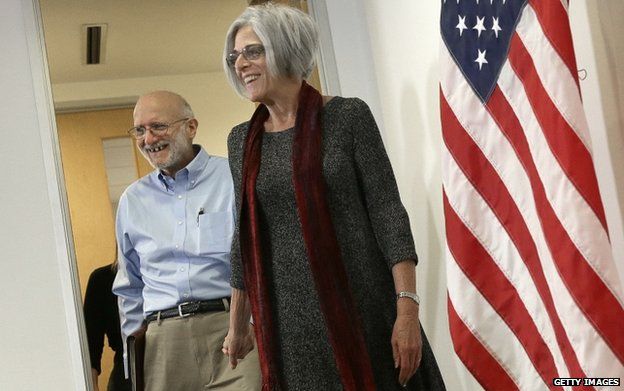 Alan Gross and his wife Judy arrive for a press conference in Washington, DC, on 17 December 2014.