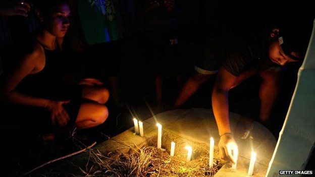 Candlelit vigil in Cairns, 19 Dec