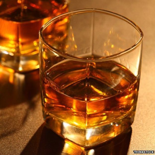 The link between bourbon biscuits and bourbon whiskey - BBC News