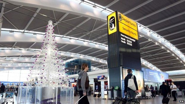 airports-busy-for-christmas-eve-but-roads-quiet-bbc-news