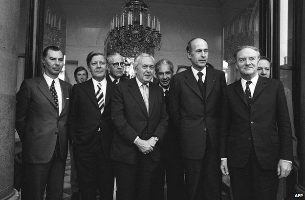 Leon Tindemans (left) with other European leaders in Paris, 10 December 1974