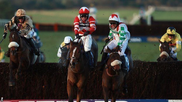 Welsh National winner Mountainous (right, foreground)