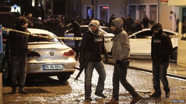 Turkish police at scene after bombing, 6 Jan 15