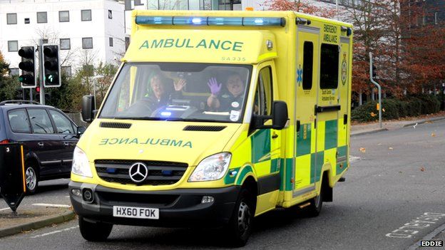 South Central Ambulance Service report praises staff - BBC News