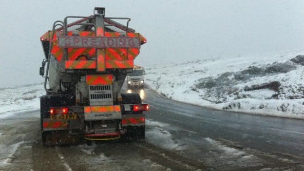 Gritters take to icy roads