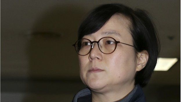 In this photo taken Tuesday, Jan. 13, 2015, Hwang Sun, a former spokeswoman for a now-disbanded leftist party, arrives to participate in determination of a warrant"s validity at the Seoul Central District Prosecutors Office in Seoul, South Korea