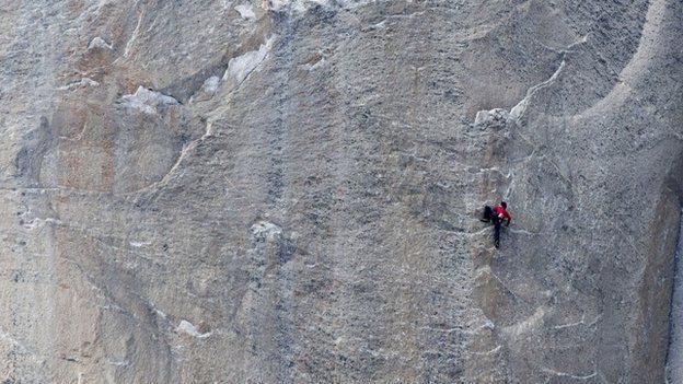 Kevin Jorgeson climbing El Capitan, 12 January 2015