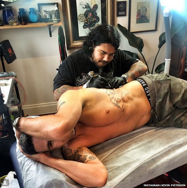 Kevin Pietersen shows off his tattoo  ESPNcricinfocom