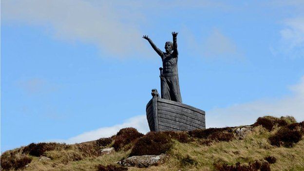 Manannán Mac Lir statue