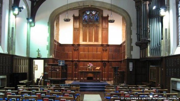 Oxford church holds 1915-style centenary service - BBC News