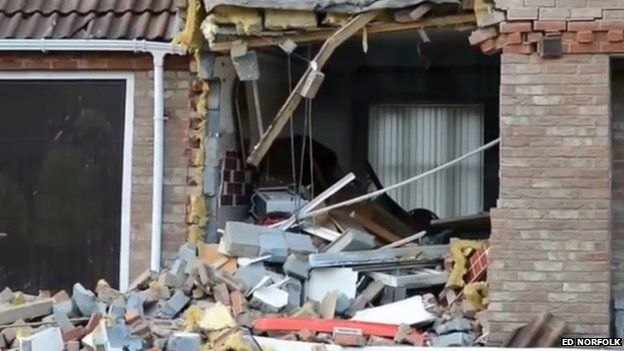 Suffolk House Kitchen Wall Demolished By Lorry Crash - BBC News