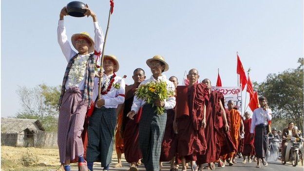 Student activists and Buddhist monks take part during the protest march demanding an amendment to the National Education Bill near Taung Tha township, Mandalay division, Myanmar, 28 January 2015.