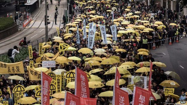 Demonstrators march for democracy in Hong Kong (01 February 2015)