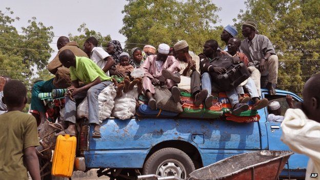 Nigeria army 'repels' new Boko Haram attack on Maiduguri - BBC News