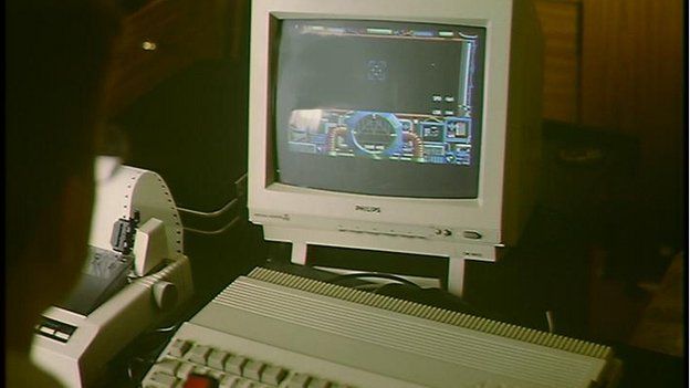 Играю на домашнем компьютере Commodore Amiga