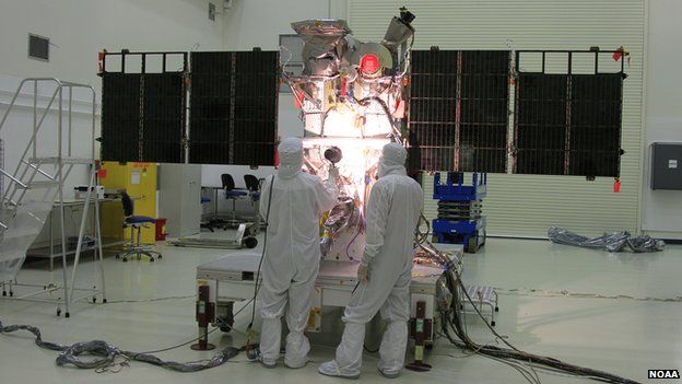 DSCOVR 'space weather' mission launches - BBC News