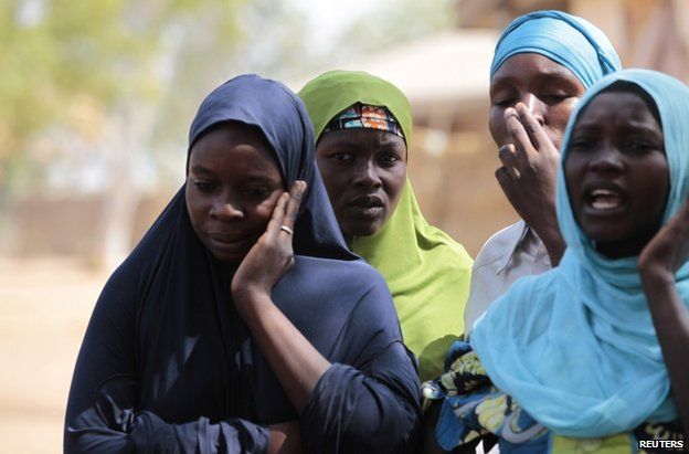 Boko Haram crisis: Niger to send troops to Nigeria - BBC News