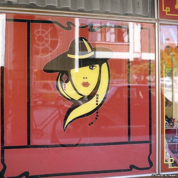 Through the Iron Curtain BBC News