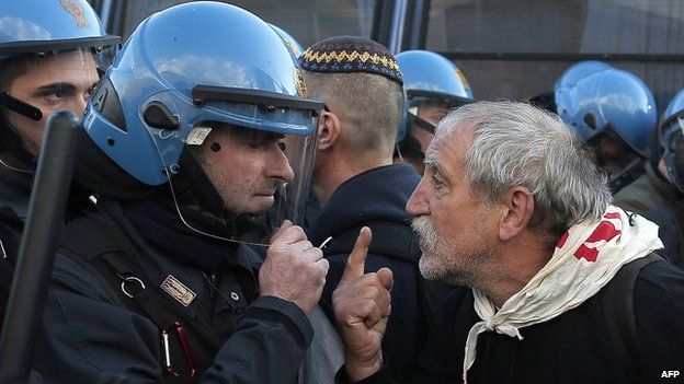 Антитавская демонстрация в Сузах, Италия, 16 ноя 13