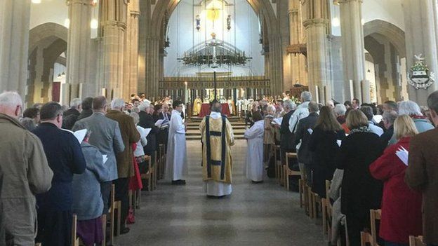 Bishop of Burnley: Right Reverend Philip North installed - BBC News