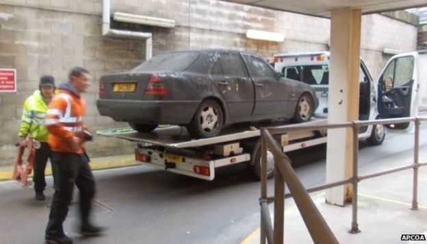 '£10,000 in fines' Mercedes removed from Birmingham car park - BBC News