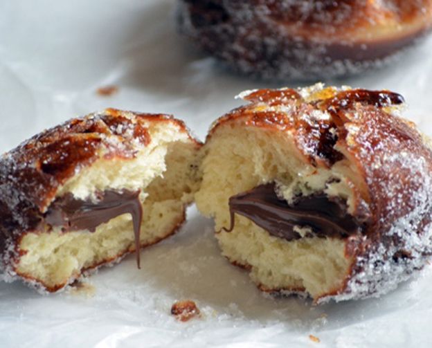Nutella-filled crème brulee doughnuts