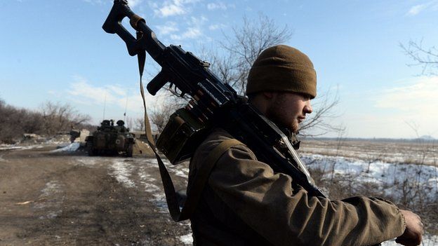 Pro-Russian rebels take up position outside Uglegorsk, south-west of Debaltseve.19 Feb 2015