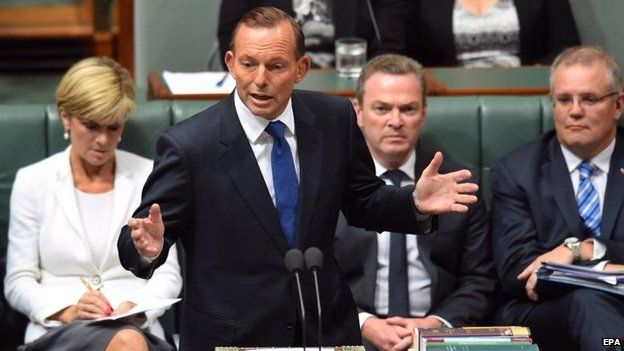 Australian Foreign Minister Julie Bishop (L), Education Minister Christopher Pyne (2-R) and Social Services Minister Scott Morrison (R) listen as Australian Prime Minister Tony Abbott answers questions at the despatch box during Question Time at Parliament House in Canberra, Australia, 23 February 2015.
