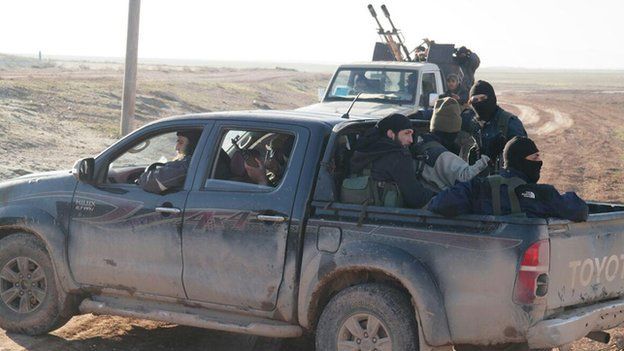 Islamic State militants fighting in clashes around Assyrian Christian villages in Syria