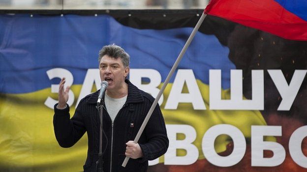 Boris Nemtsov addresses the crowd at a rally in Moscow to oppose President Putin's policies in Ukraine - 15 March 2014