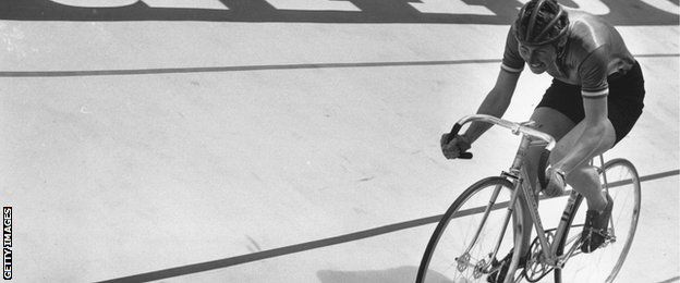 Beryl Burton taking the bronze medal in the 3,000 metres pursuit during the World Cycling Championships in Leicester, 1970