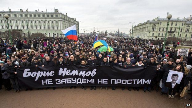 Marchers took to the streets of central St Petersburg and other cities to remember Boris Nemtsov