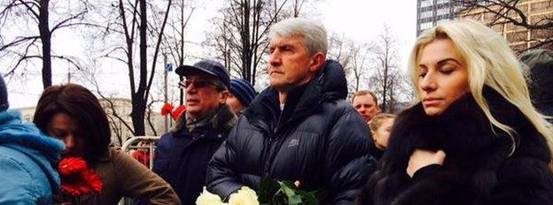 Platon Lebedev (second from right) queuing to pay respects to Nemtsov in Moscow, 3 March