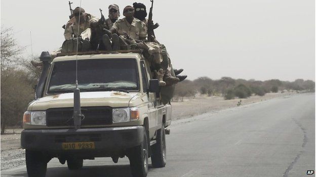Chadian troops heading towards the region bordering Nigeria, 6 March 2015