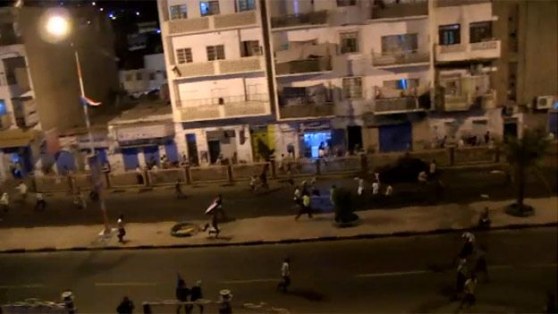 Protesters in Aden flee after security forces open fire