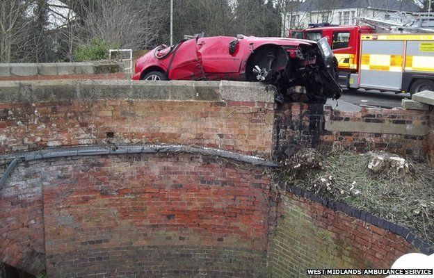 Crash driver rescued from Burton upon Trent 30ft drop BBC News